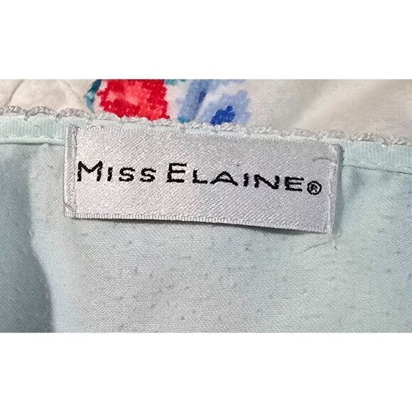 Vintage Womens Light Blue Embroidered Long Sleeve Nightgown With Lace & Button - Picture 8 of 9